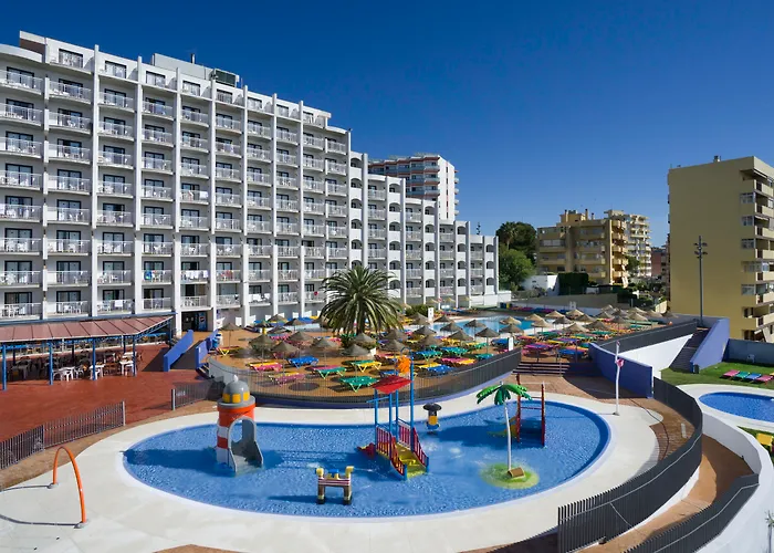 Accommodations near Bonanza Square in Benalmadena to Make the Most of Your Stay