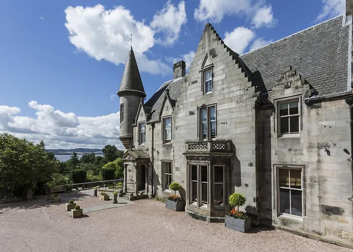 Discover the Top 5pm Dundee Hotels for Your Visit to Scotland