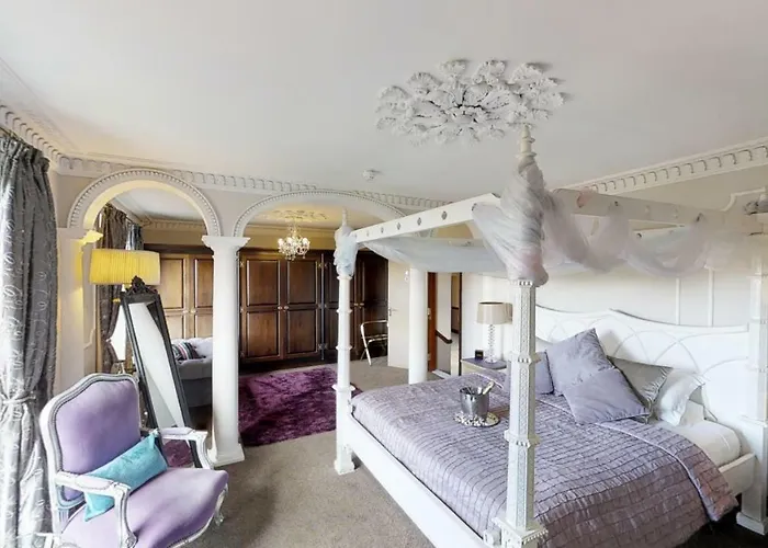 Top-Rated B&B in the Heart of Redhill, Somerset